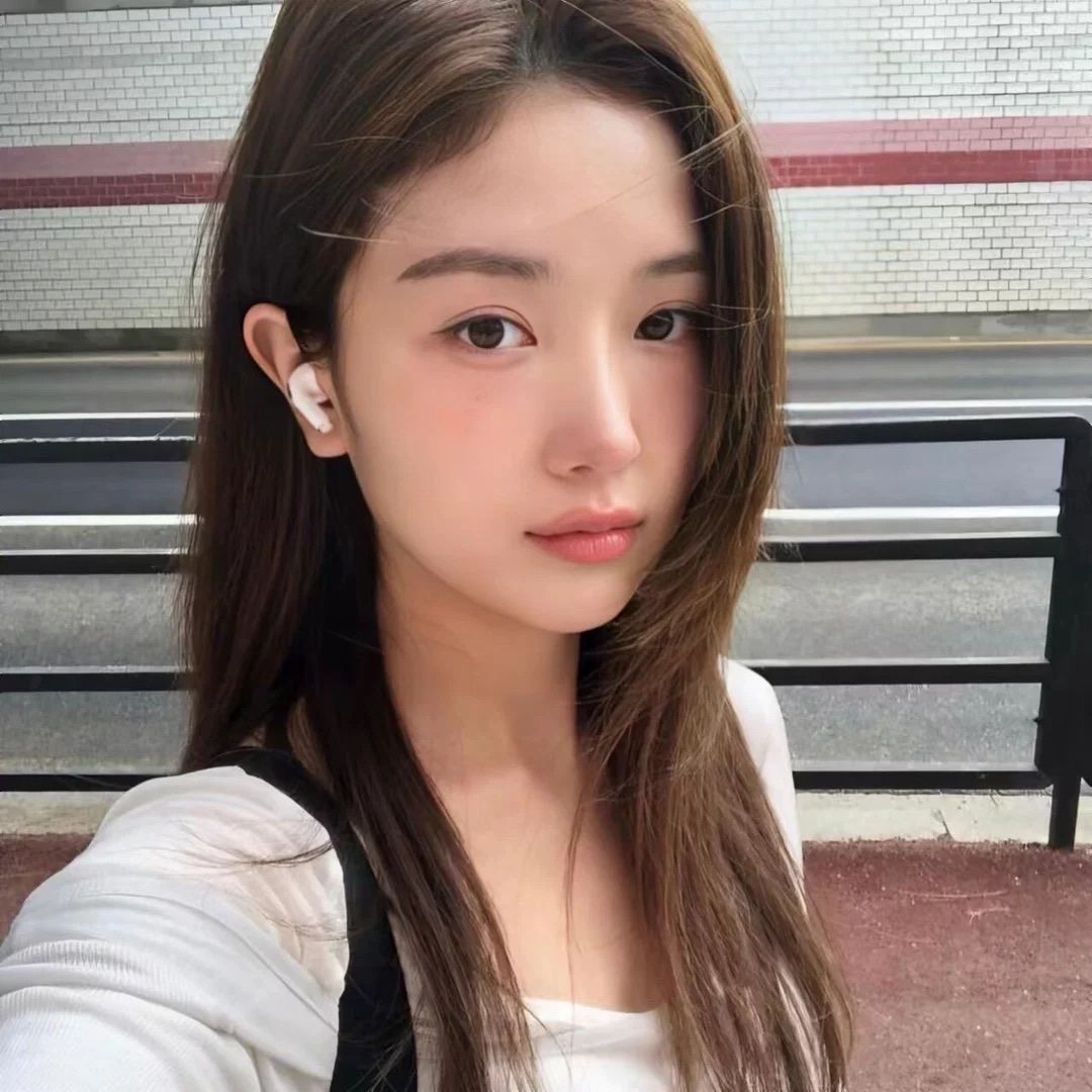 下雪的日子_美女头像真人甜美