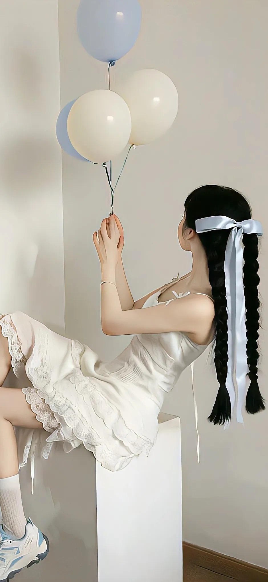 大学一年级_美女壁纸抖音