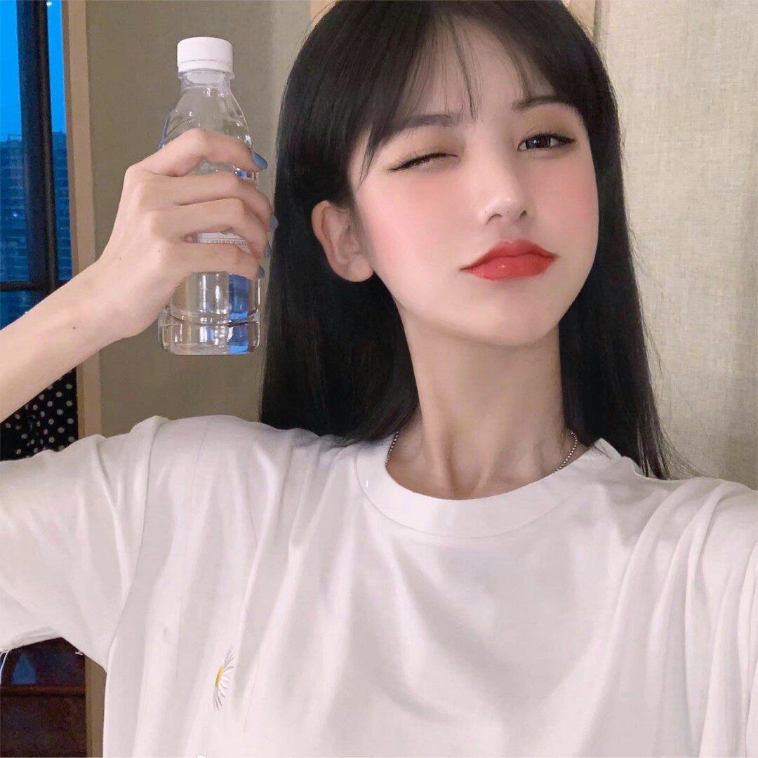 美女图片微信头像侧面_美女壁纸
