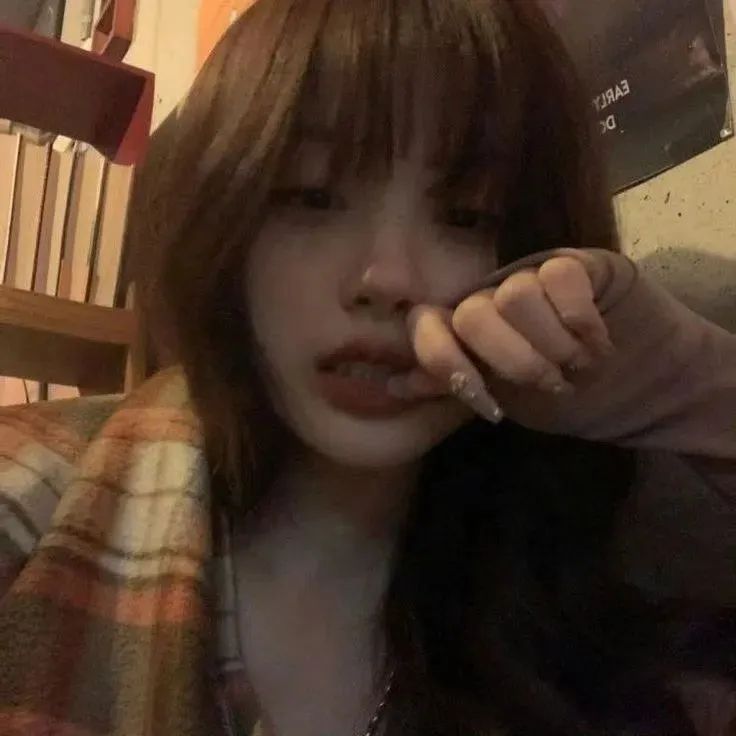 美女壁纸手机壁纸_美女头像甜美卡通