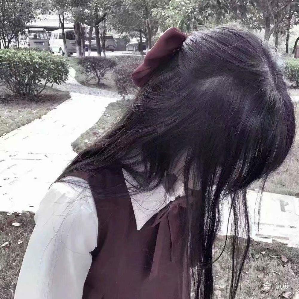 美女照片游泳中国_美女照片背影侧面唯美