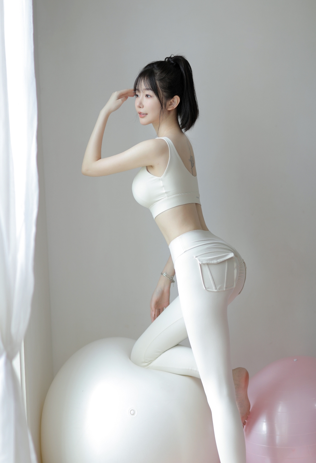 美女壁纸1080x1920电脑_美女图片微信头像真人背影