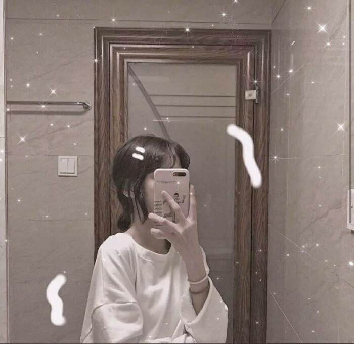 美女照片头像_美女照片游泳壁纸