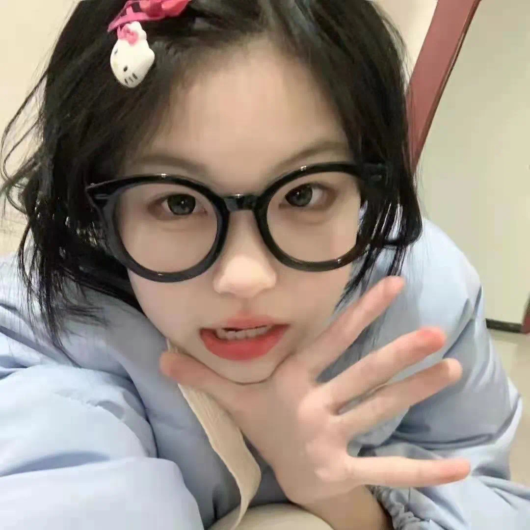 美女头像甜美_美女自拍
