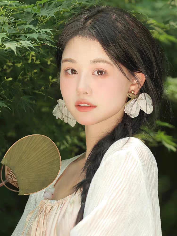 美女照片背影侧面_美女头像真人头像搞笑