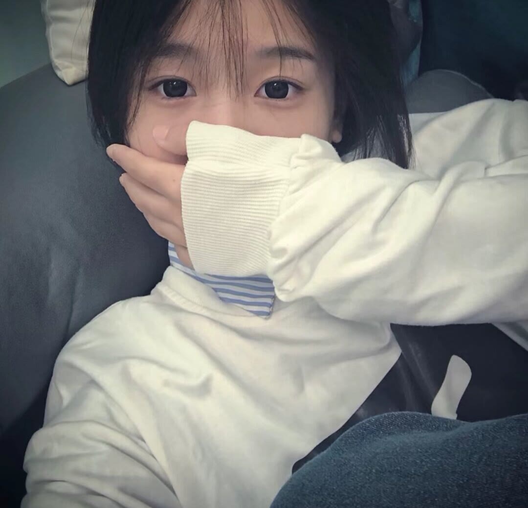 美女头像真人版好看_美女头像真人背影