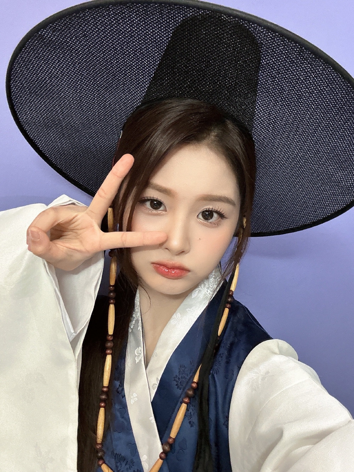美女自拍背影微信头像_美女头像真人版