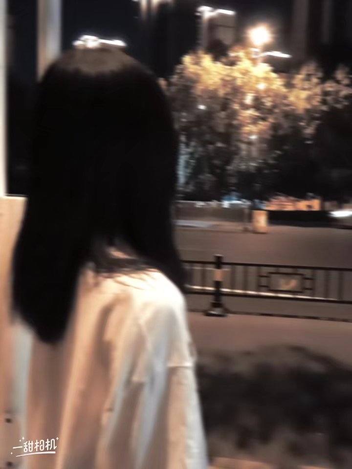 美女图片微信头像背影酷霸气_美女头像真人职业