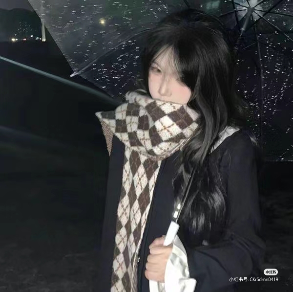 美女壁纸桌面免费_美女头像真人可爱