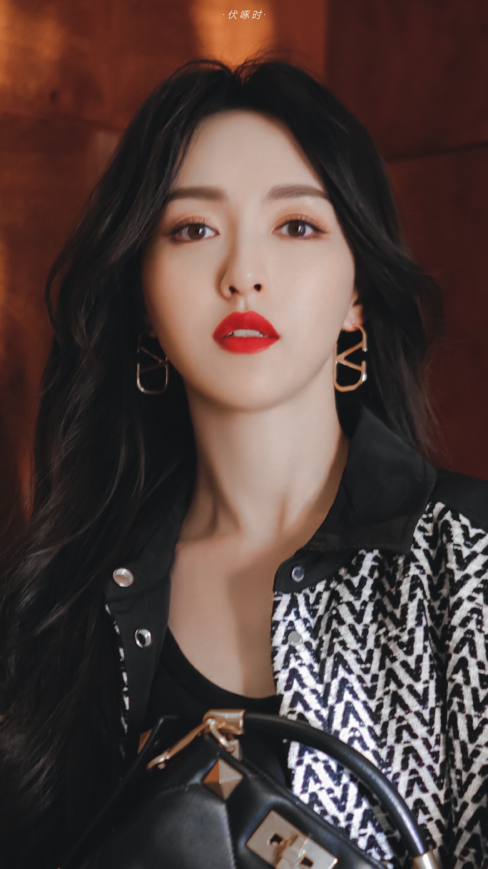 美女壁纸抖音_美女壁纸手机壁纸图片身材养眼