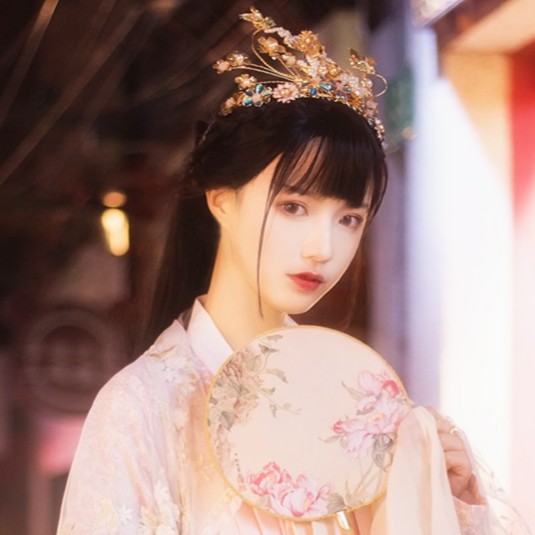 灵书妙探第一季_美女自拍