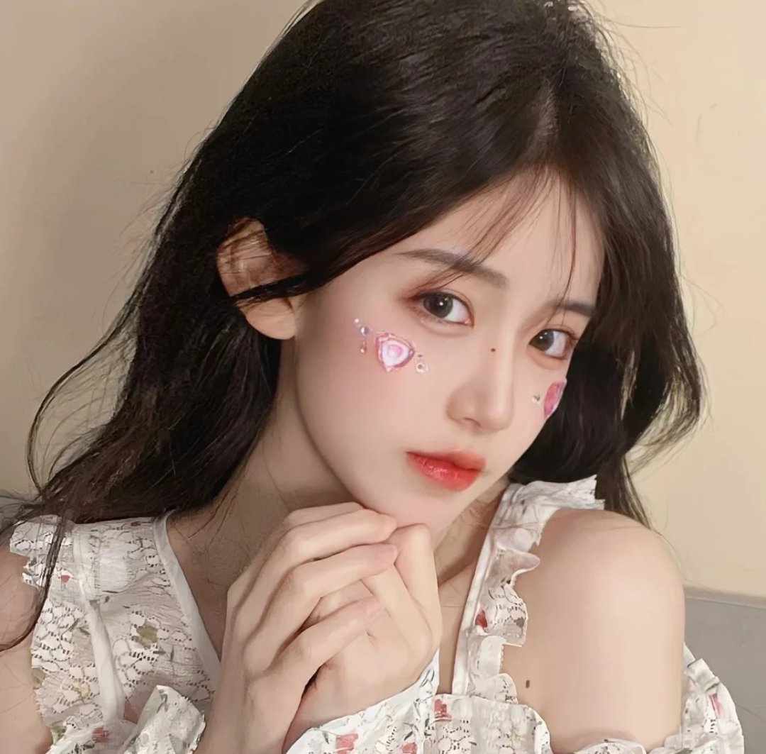 美女头像真人微信_美女头像真人头像高冷