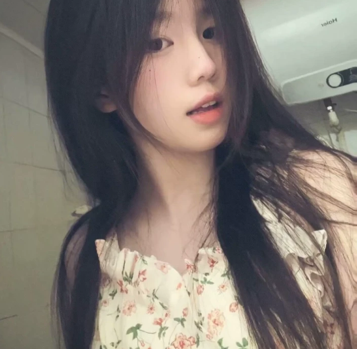 美女头像真人头像高冷_美女头像真人头像动漫